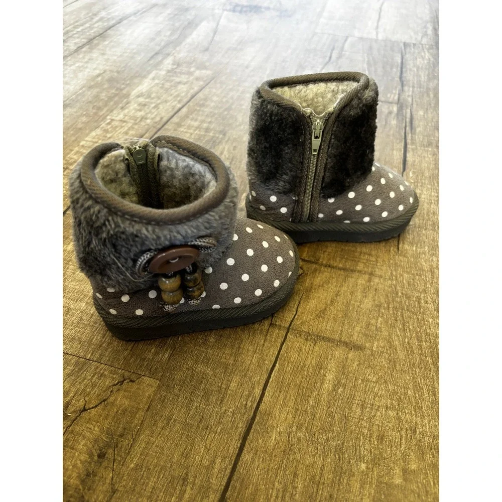 Grey Polka Dot Faux Fur Lined Winter Boots Side Zip Kids Size 2